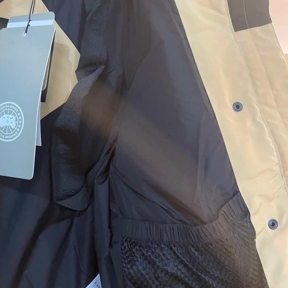 Canada Goose Tan Cropped Puffer Jacket - Picture 12 of 16